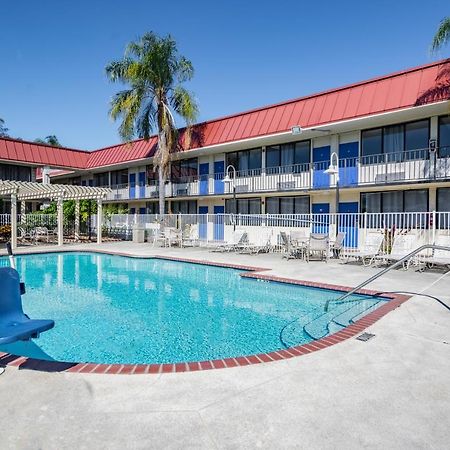 Econo Lodge Palm Harbor - Clearwater מראה חיצוני תמונה