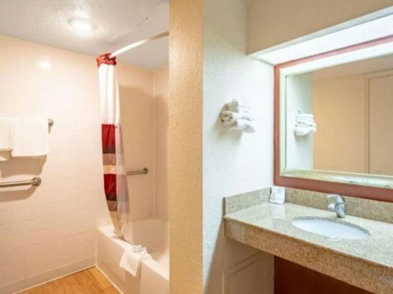 Econo Lodge Palm Harbor - Clearwater מראה חיצוני תמונה