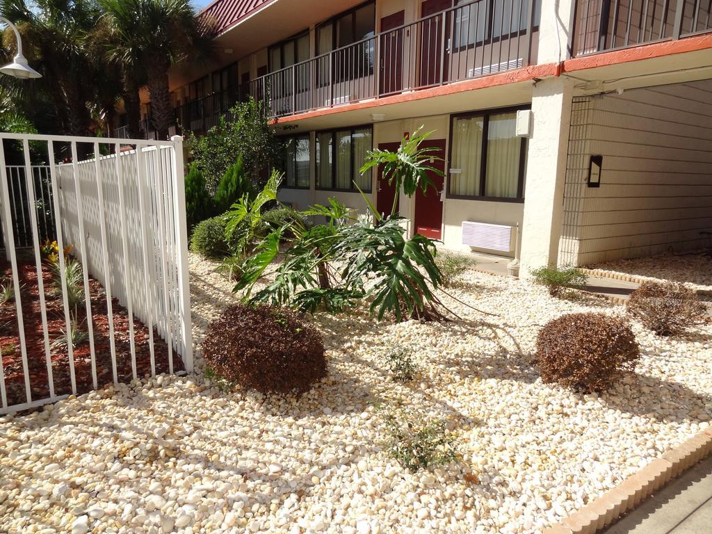 Econo Lodge Palm Harbor - Clearwater מראה חיצוני תמונה