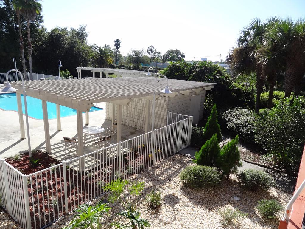 Econo Lodge Palm Harbor - Clearwater מראה חיצוני תמונה