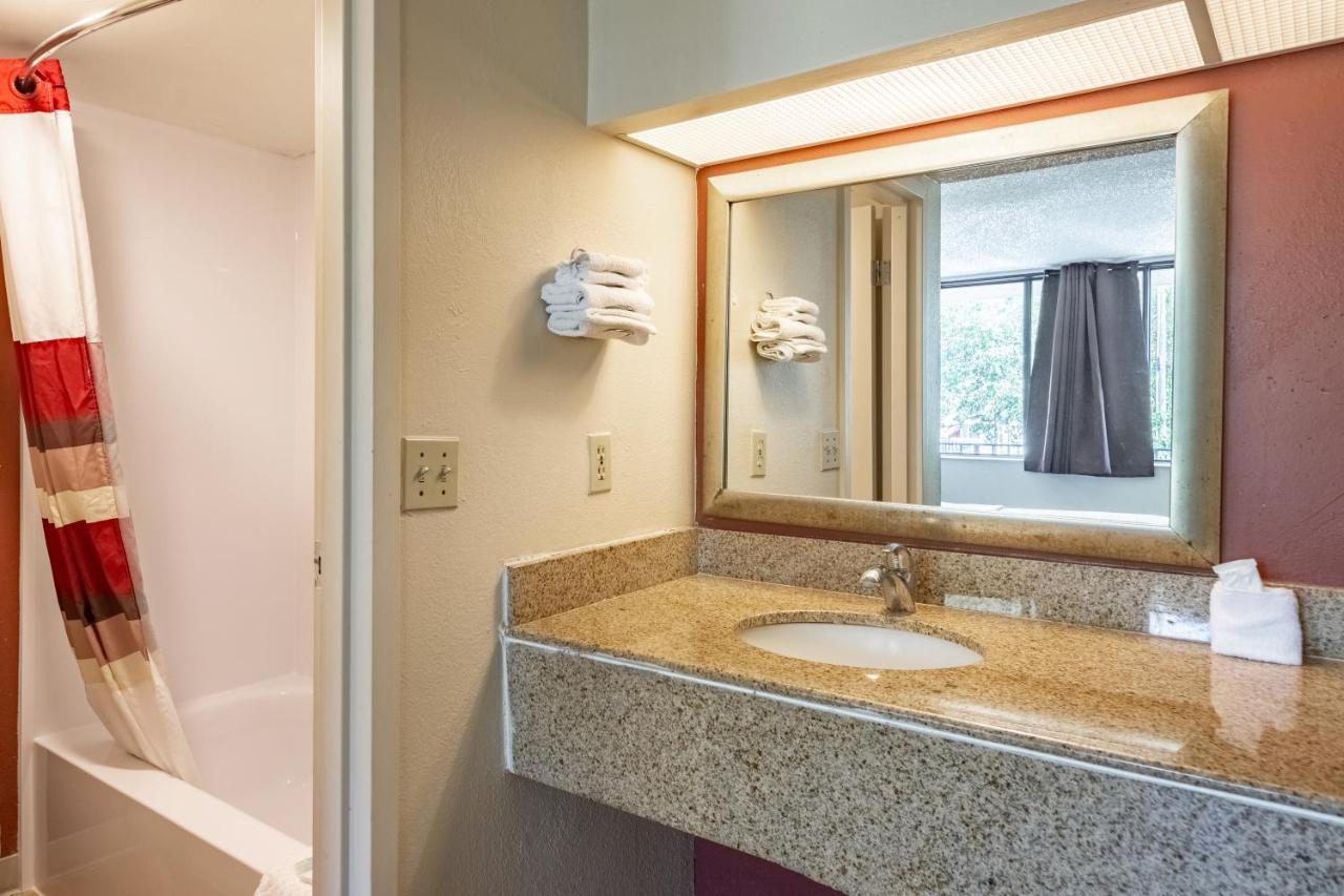 Econo Lodge Palm Harbor - Clearwater מראה חיצוני תמונה