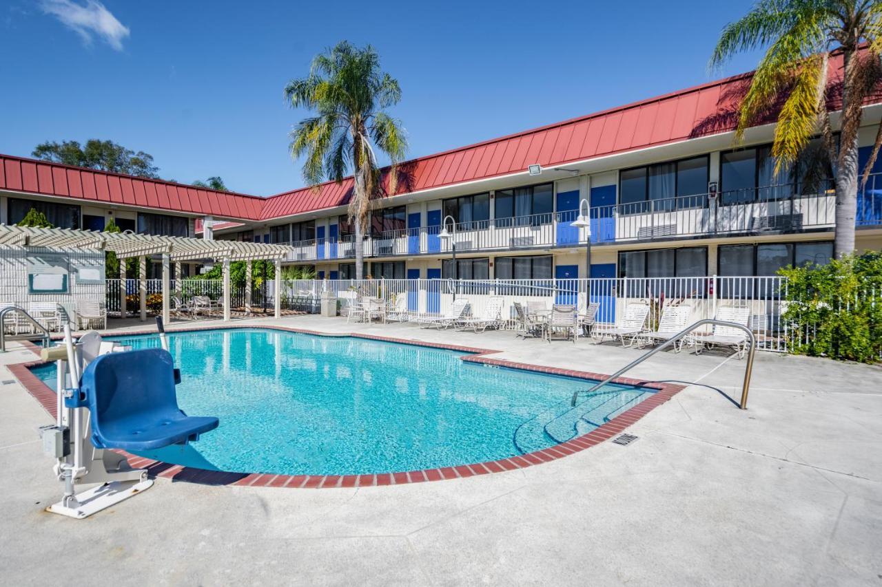 Econo Lodge Palm Harbor - Clearwater מראה חיצוני תמונה