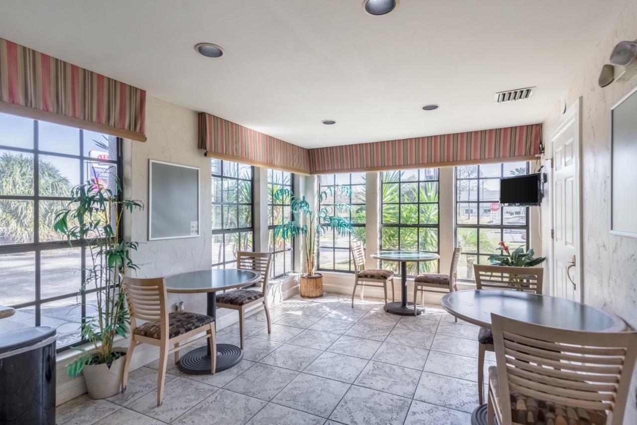 Econo Lodge Palm Harbor - Clearwater מראה חיצוני תמונה